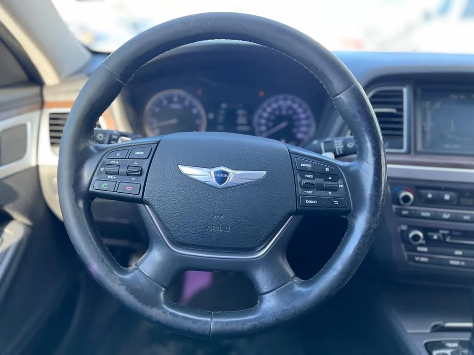 2015 Hyundai Genesis - Image 8 of 20