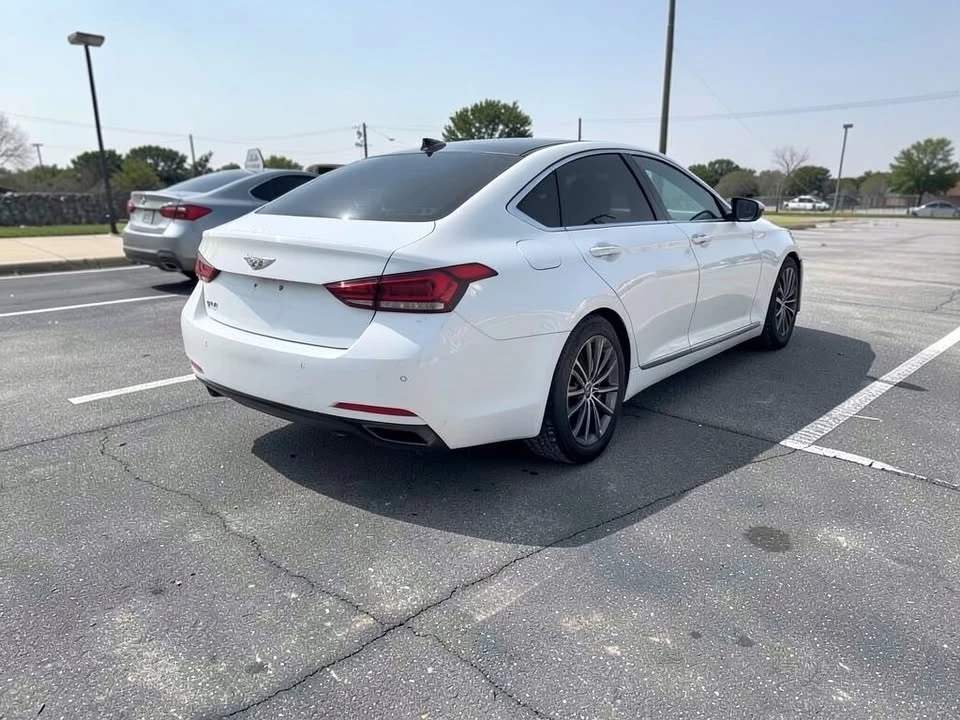 2015 Hyundai Genesis - Image 14 of 20