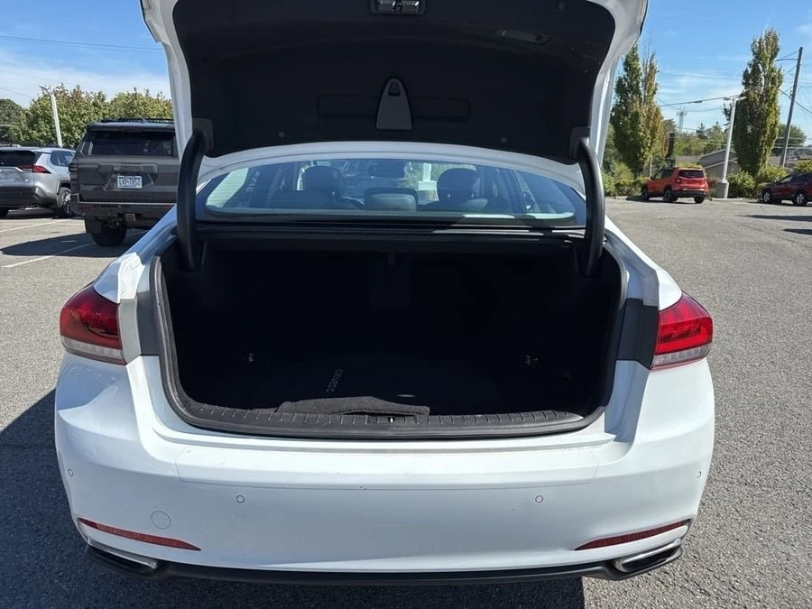 2015 Hyundai Genesis - Image 5 of 6