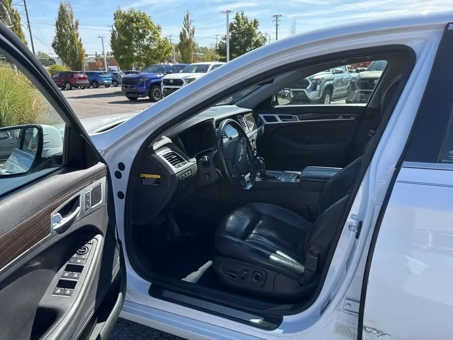 2015 Hyundai Genesis - Image 3 of 6