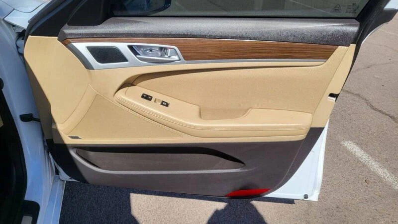 2015 Hyundai Genesis - Image 7 of 12