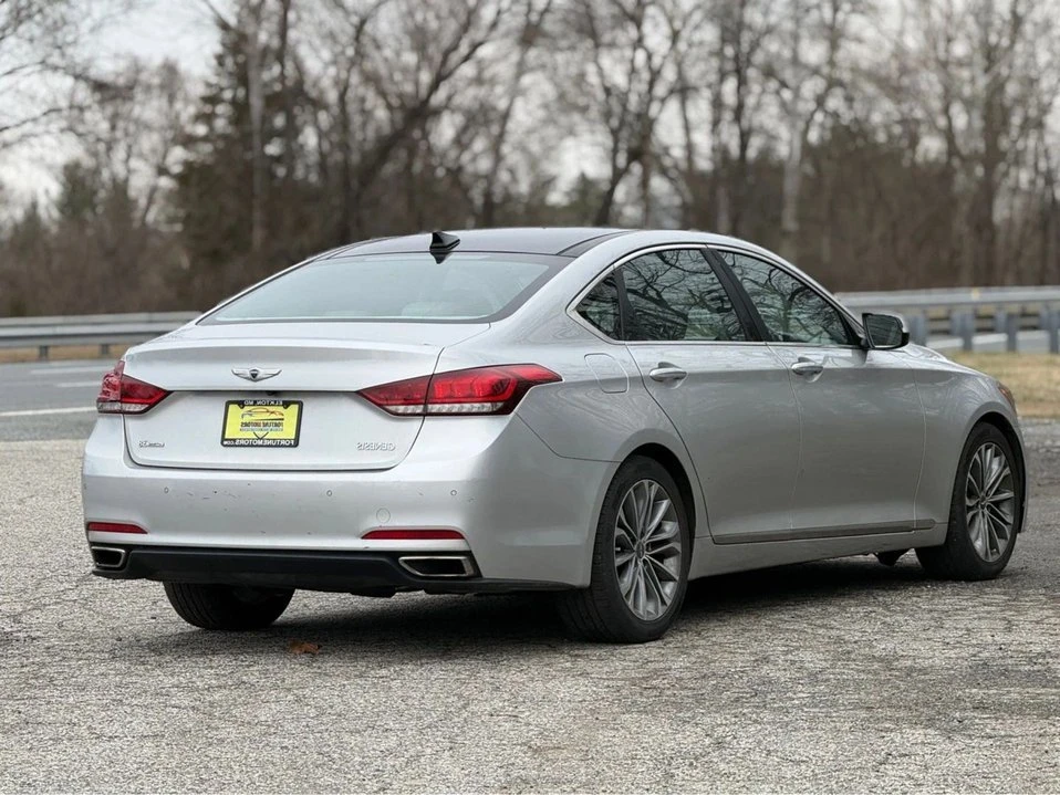 2015 Hyundai Genesis - Image 5 of 7
