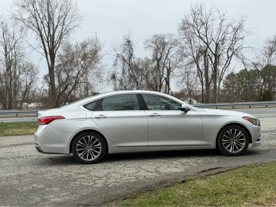 2015 Hyundai Genesis - Image 7 of 7