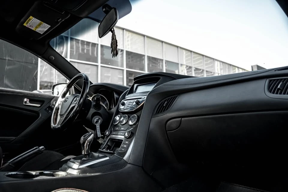 2015 Hyundai Genesis Coupe - Image 13 of 19