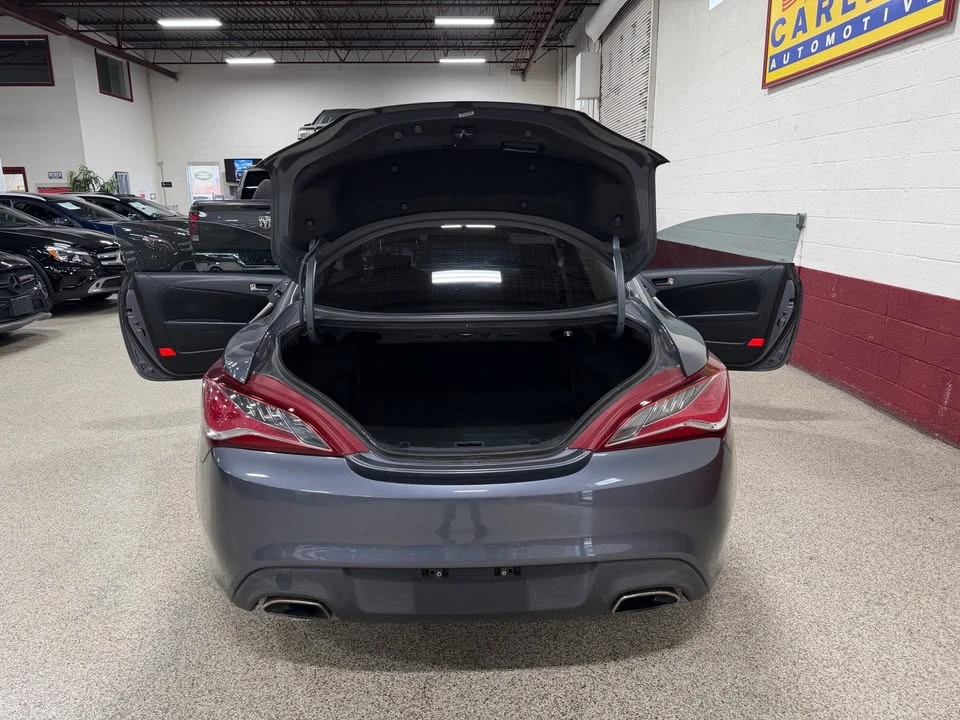 2015 Hyundai Genesis - Image 9 of 20