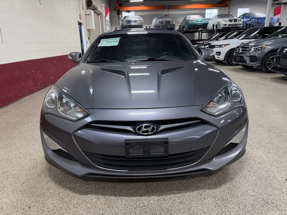 2015 Hyundai Genesis - Image 8 of 20