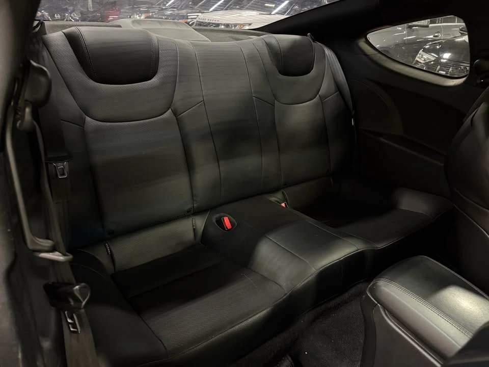 2015 Hyundai Genesis - Image 12 of 20