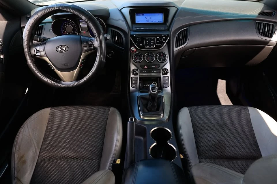 2015 Hyundai Genesis - Image 5 of 7