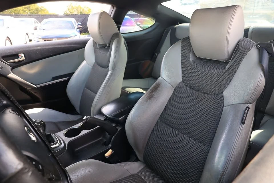 2015 Hyundai Genesis - Image 6 of 7