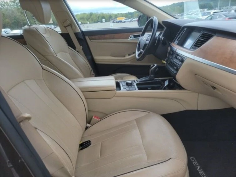 2015 Hyundai Genesis - Image 5 of 8