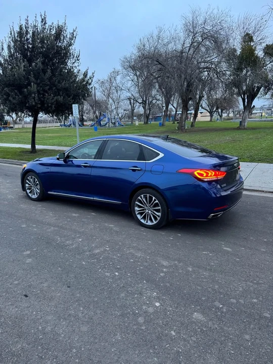 2015 Hyundai Genesis - Image 4 of 9