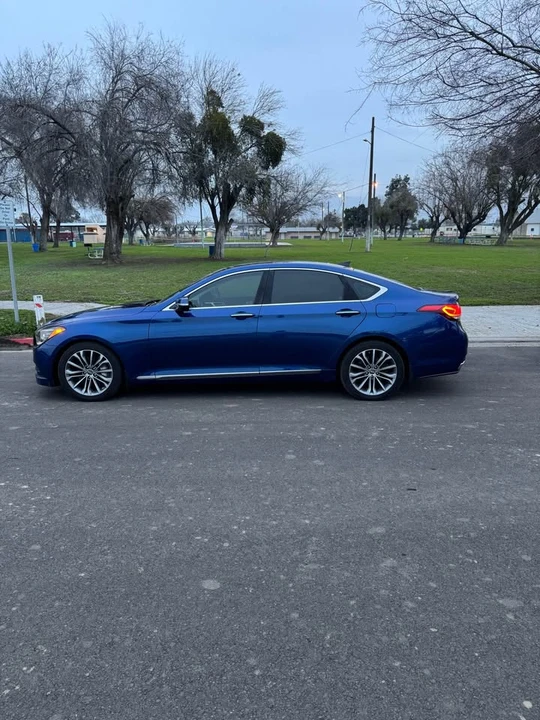 2015 Hyundai Genesis - Image 5 of 9
