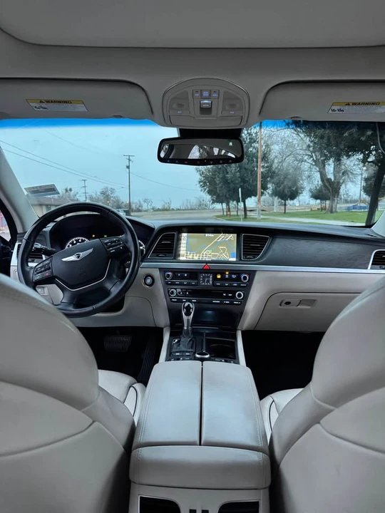 2015 Hyundai Genesis - Image 8 of 9