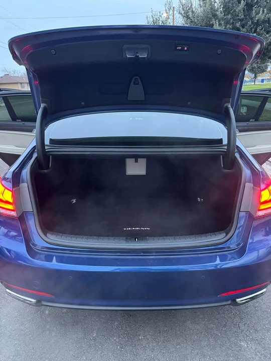2015 Hyundai Genesis - Image 9 of 9