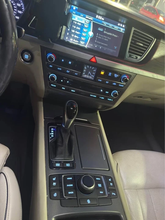 2015 Hyundai Genesis - Image 11 of 13