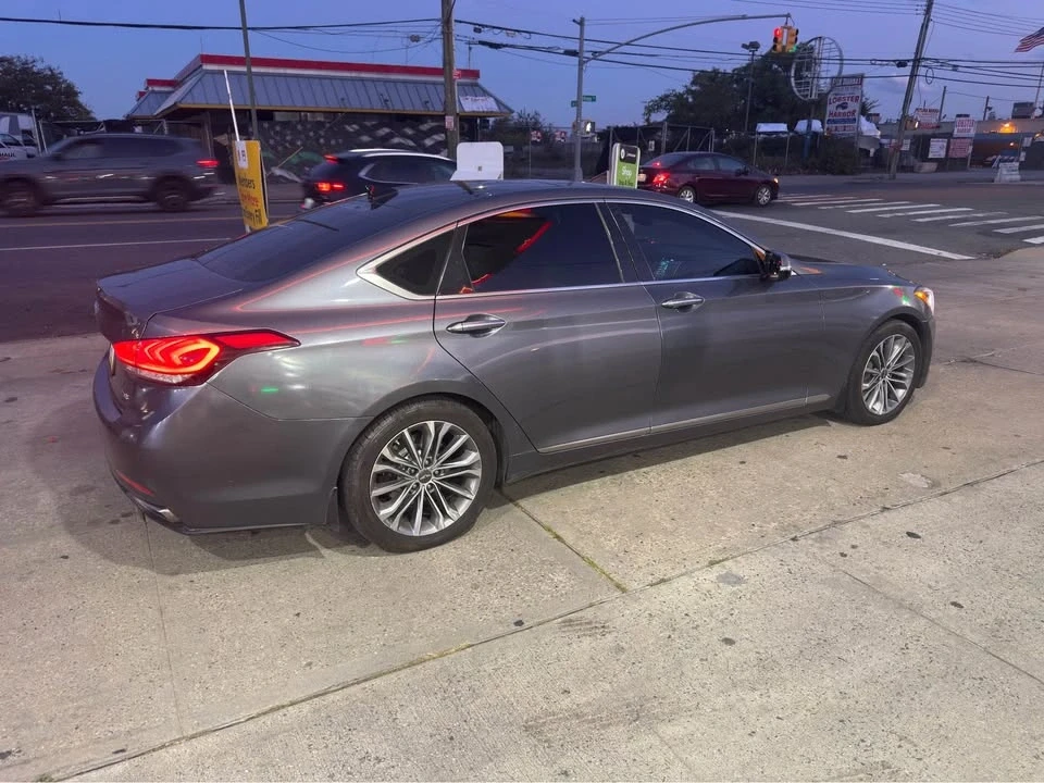 2015 Hyundai Genesis - Image 9 of 13