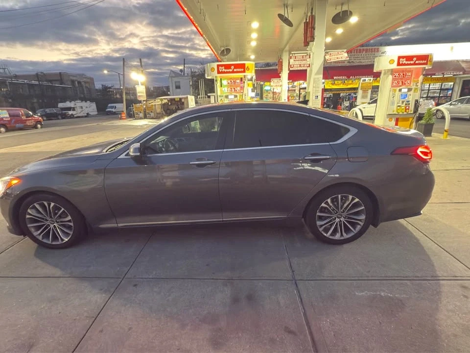 2015 Hyundai Genesis - Image 2 of 13