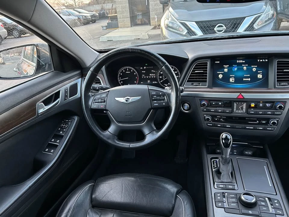 2015 Hyundai Genesis - Image 12 of 20