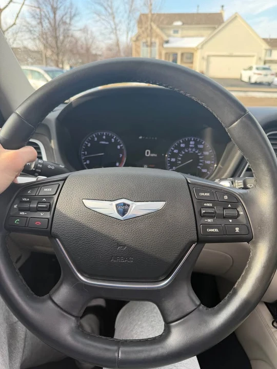 2015 Hyundai Genesis - Image 9 of 13