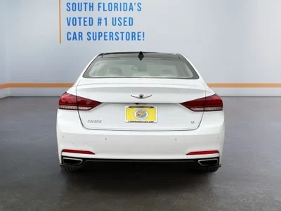 2015 Hyundai Genesis - Image 4 of 19