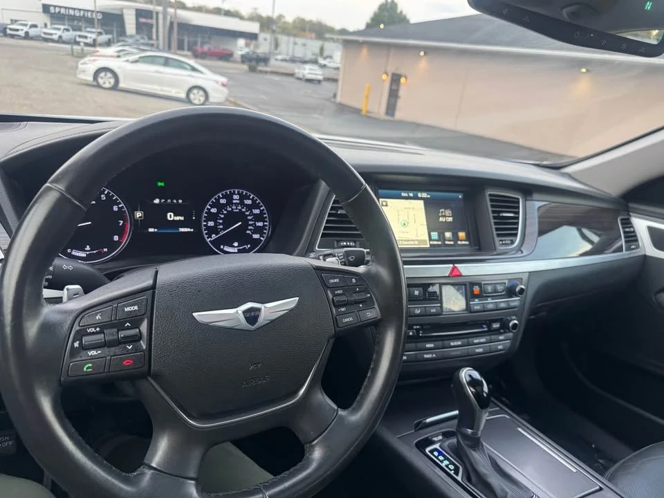 2015 Hyundai Genesis - Image 16 of 17