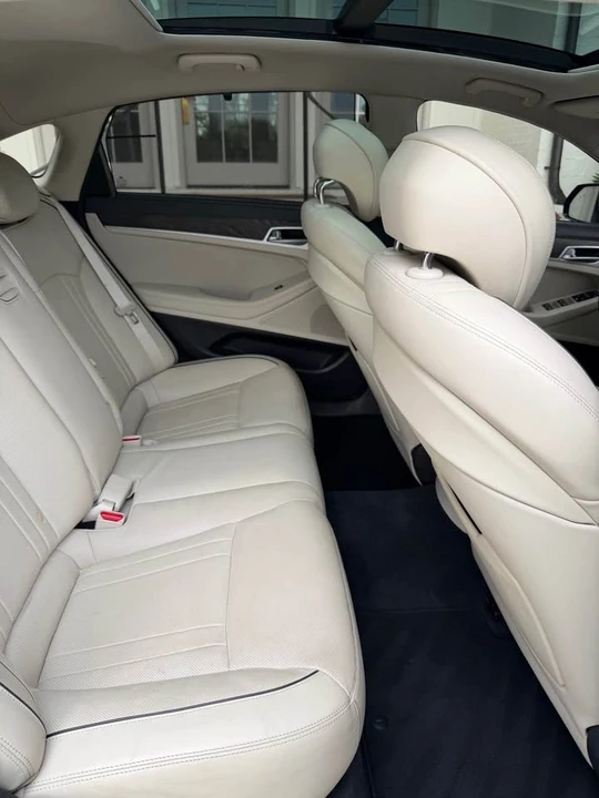 2015 Hyundai Genesis - Image 4 of 9
