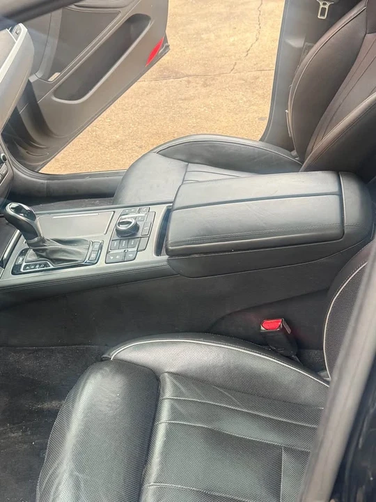 2015 Hyundai Genesis - Image 9 of 12