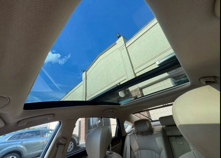 2015 Hyundai Genesis - Image 12 of 12