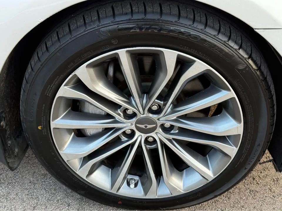 2015 Hyundai Genesis - Image 7 of 20