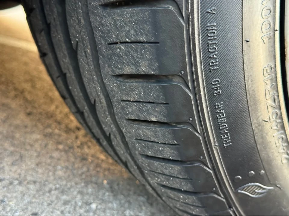 2015 Hyundai Genesis - Image 8 of 20