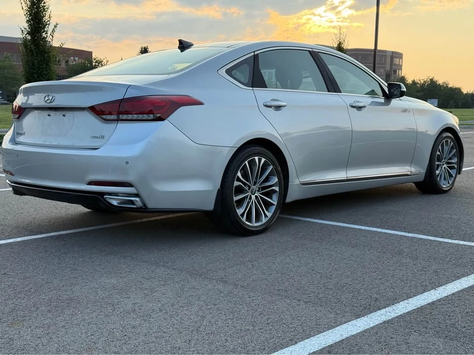 2015 Hyundai Genesis - Image 6 of 20