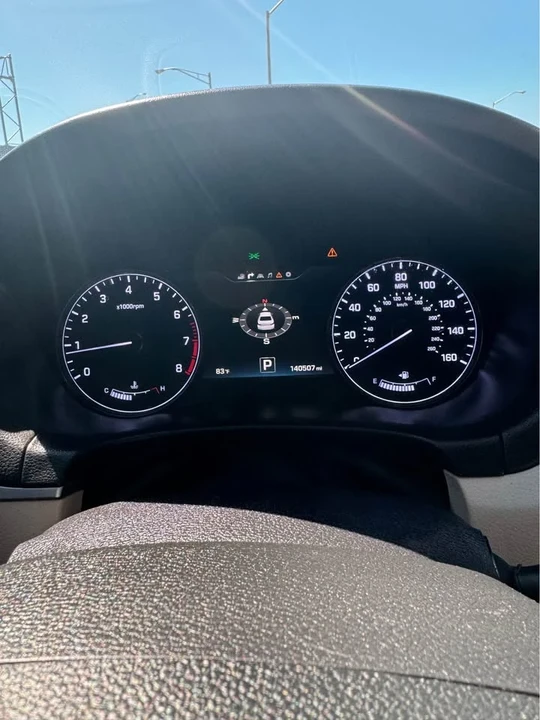 2015 Hyundai Genesis - Image 5 of 8