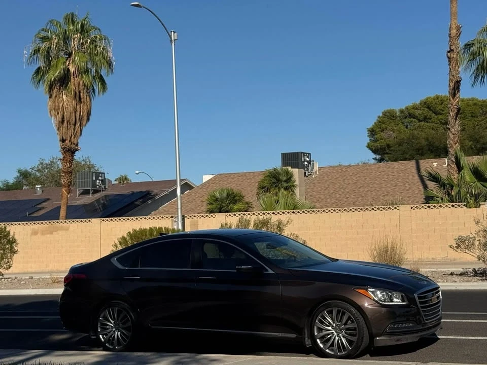 2015 Hyundai Genesis - Image 9 of 14