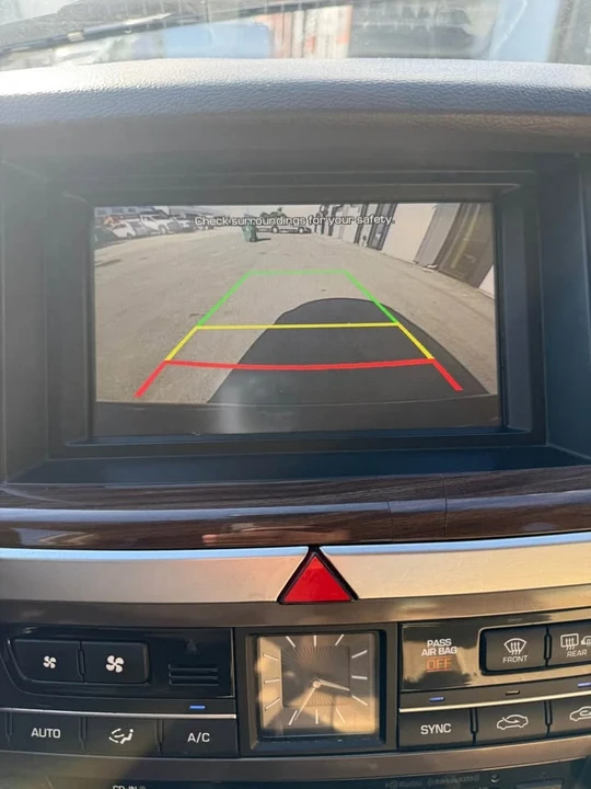 2015 Hyundai Genesis - Image 14 of 16