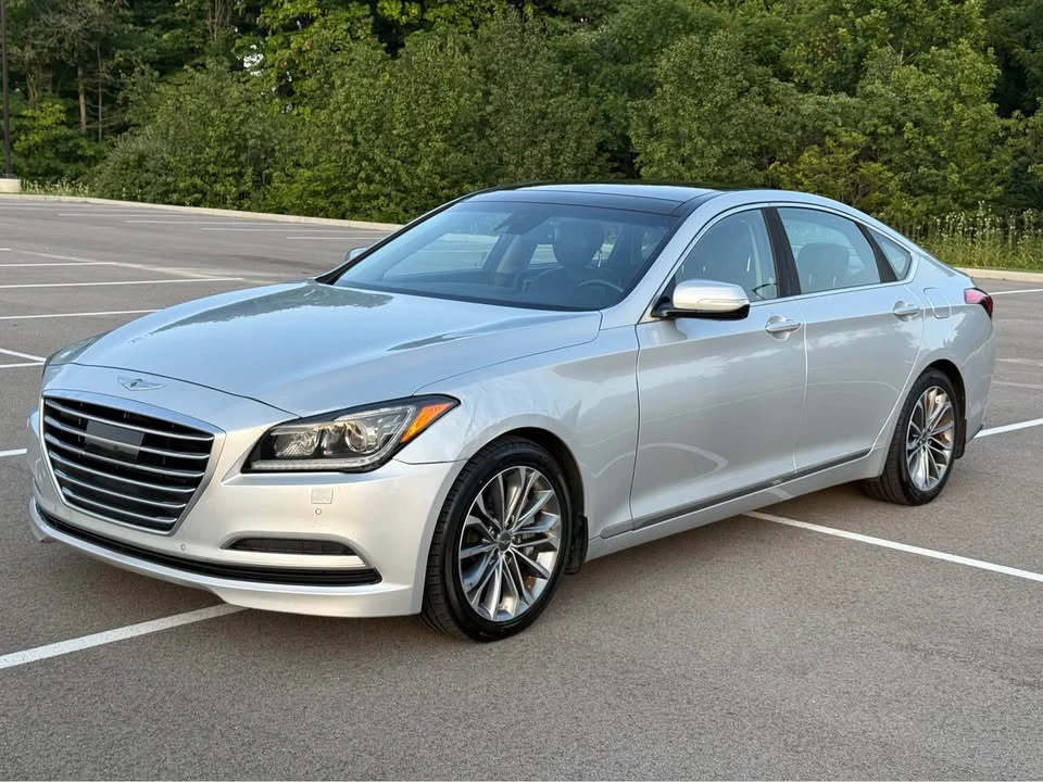 2015 Hyundai Genesis - Image 2 of 20