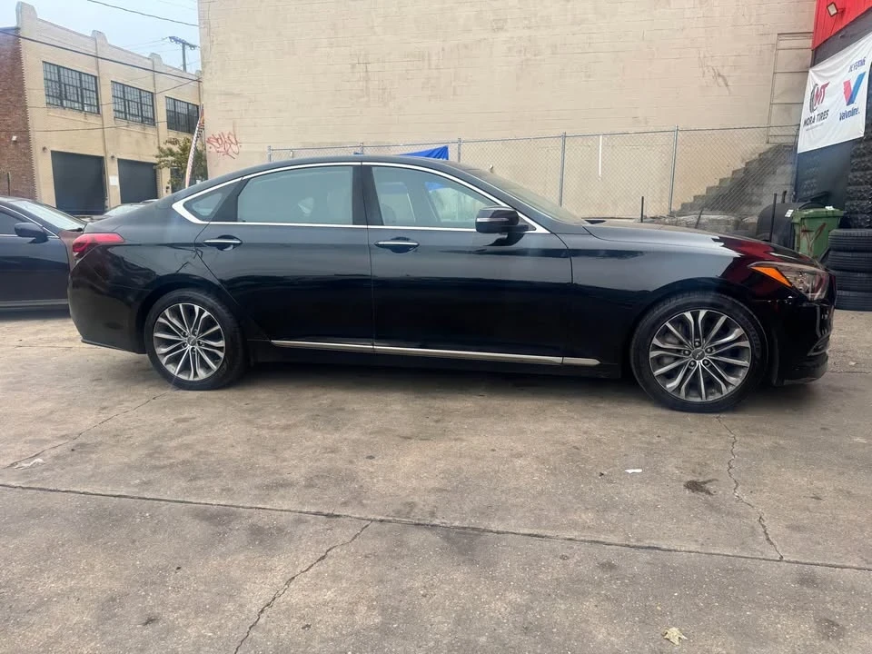 2015 Hyundai Genesis - Image 4 of 12