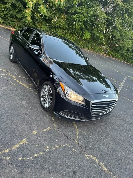 2015 Hyundai Genesis - Image 2 of 8