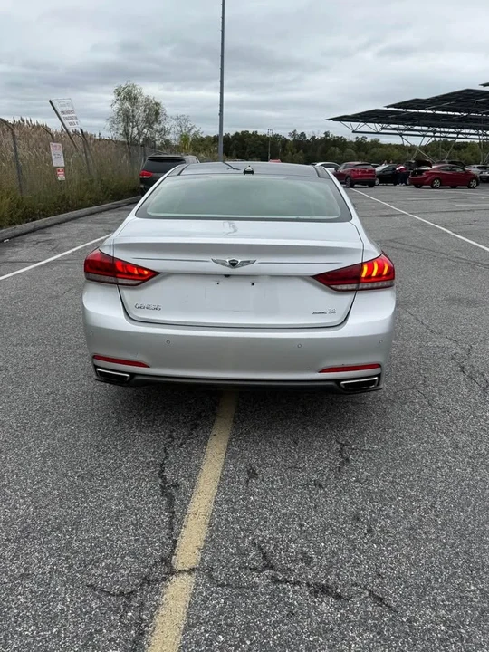 2015 Hyundai Genesis - Image 7 of 7