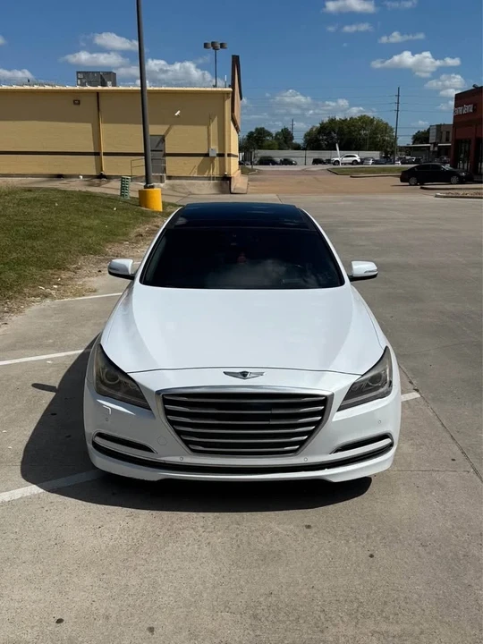 2015 Hyundai Genesis - Image 2 of 13
