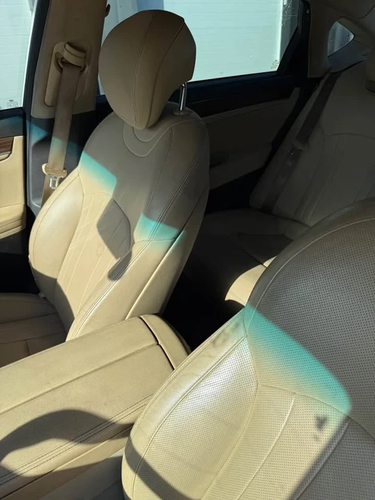 2015 Hyundai Genesis - Image 9 of 16