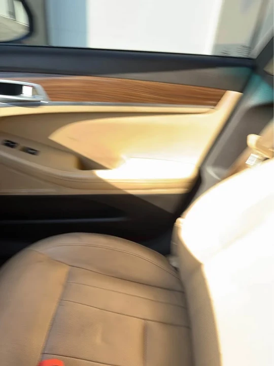 2015 Hyundai Genesis - Image 15 of 16