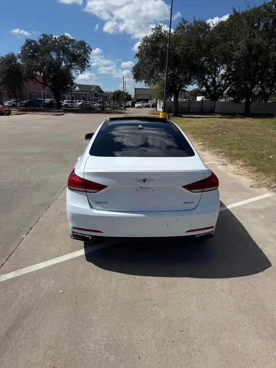 2015 Hyundai Genesis - Image 5 of 13
