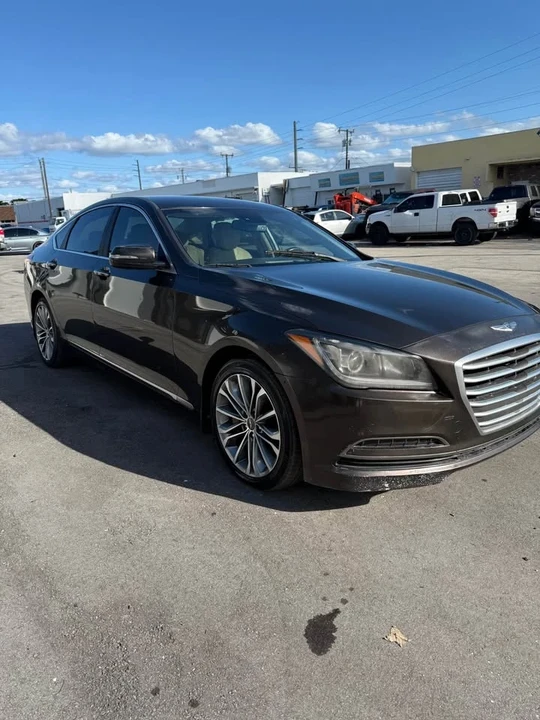 2015 Hyundai Genesis - Image 7 of 16