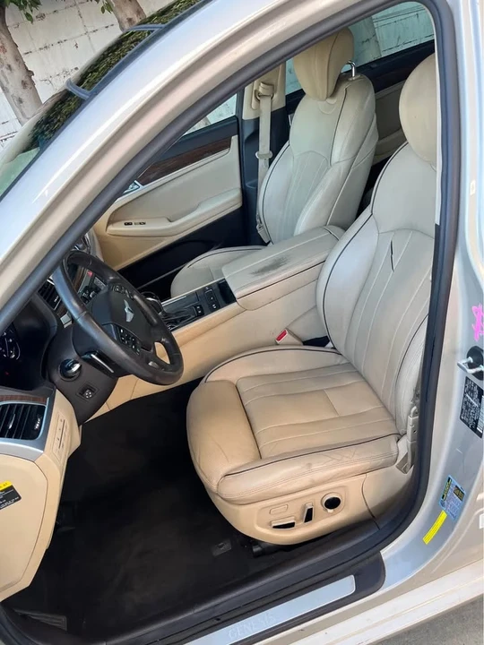 2015 Hyundai Genesis - Image 6 of 11