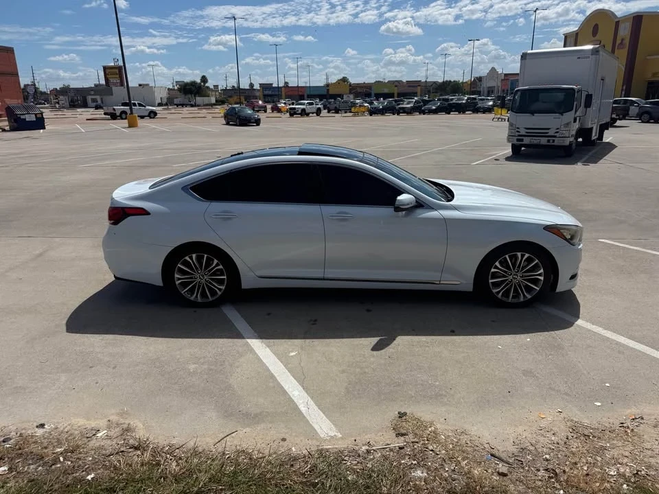 2015 Hyundai Genesis - Image 6 of 13