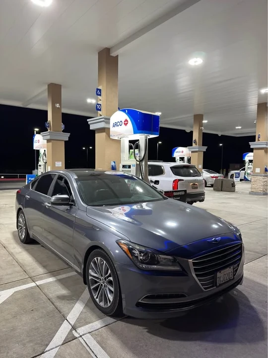 2015 Hyundai Genesis - Image 3 of 9