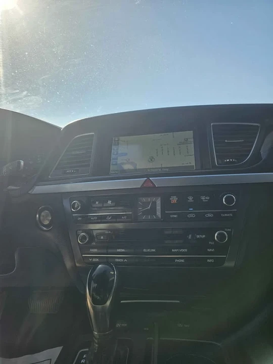 2015 Hyundai Genesis - Image 9 of 9