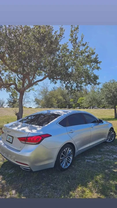 2015 Hyundai Genesis - Image 7 of 10