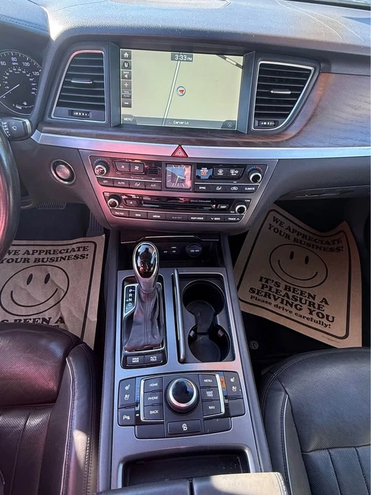 2015 Hyundai Genesis - Image 12 of 20