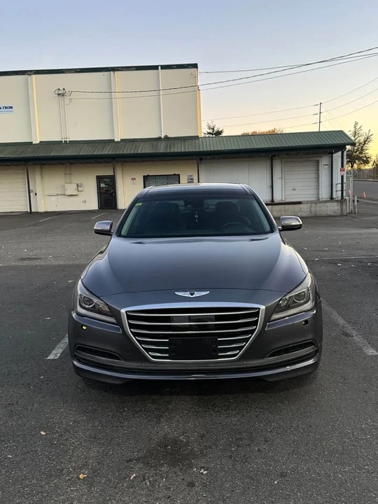 2015 Hyundai Genesis - Image 2 of 12